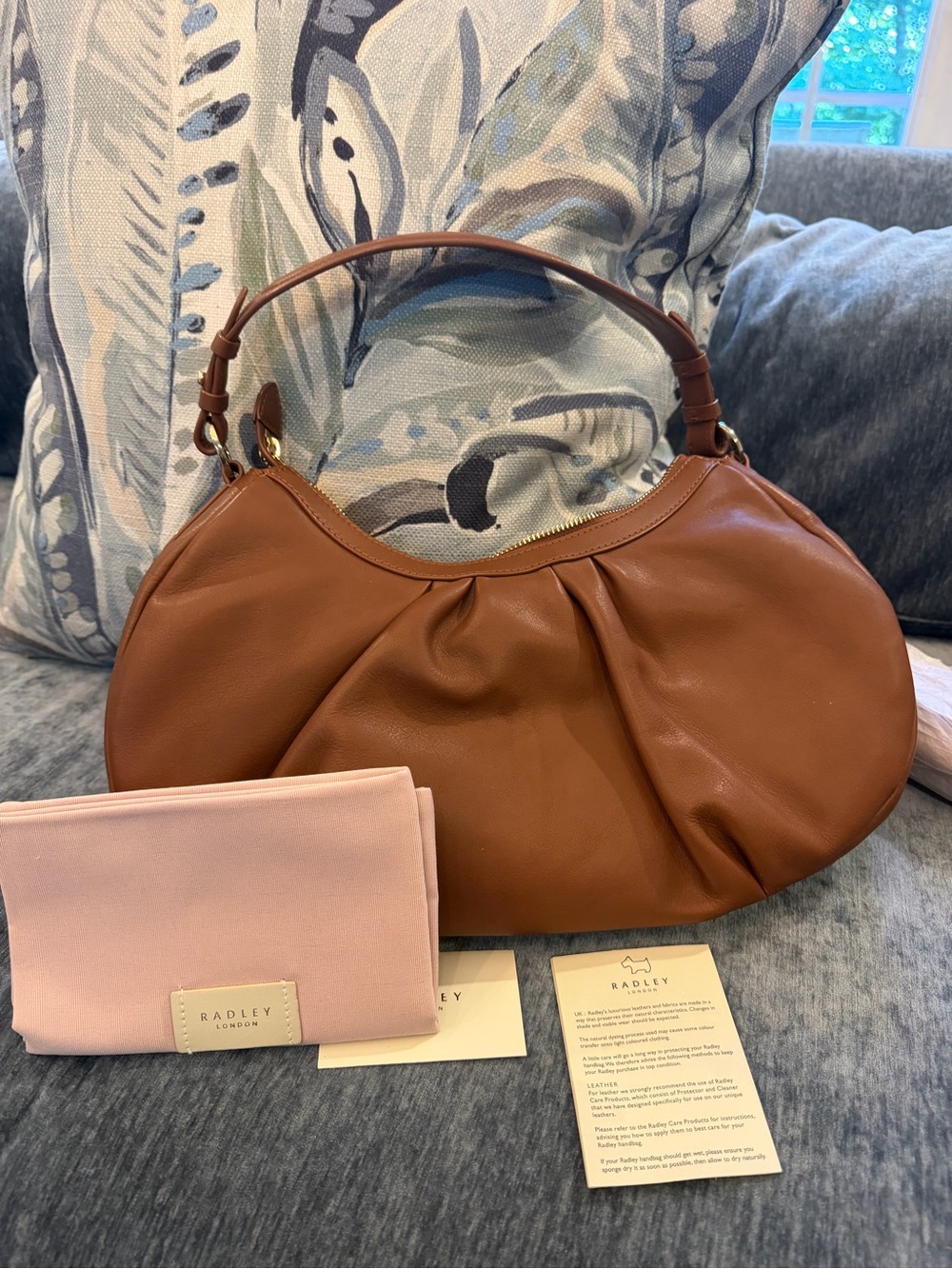 New!!! RADLEY LONDON Forrest Way Cognac Brown Leather Shoulder Bag
New w/o tags.
